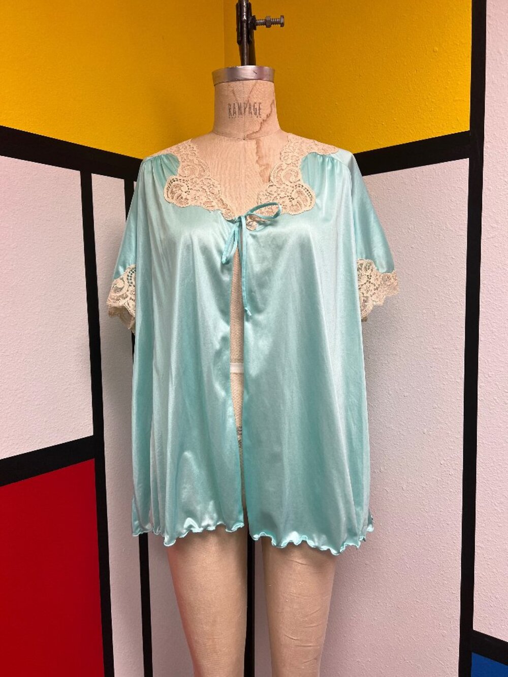 EUC Vintage 1950s 60s Nylon Lace Trim Tie Front Bed Jacket Cover Up Medium Large